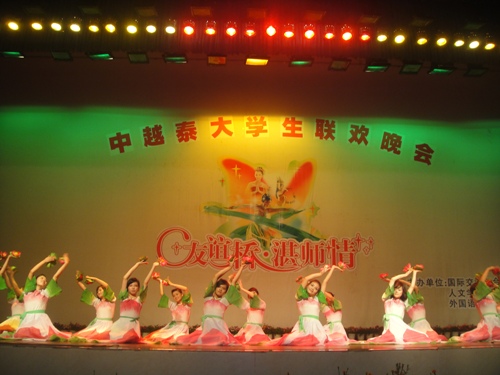 chuong-trinh-dao-tao-khoa-ngoai-ngu