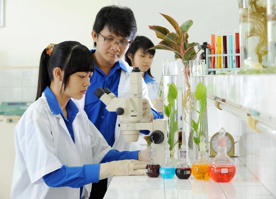 khoa-cong-nghe-va-quan-ly-tai-nguyen-moi-truong