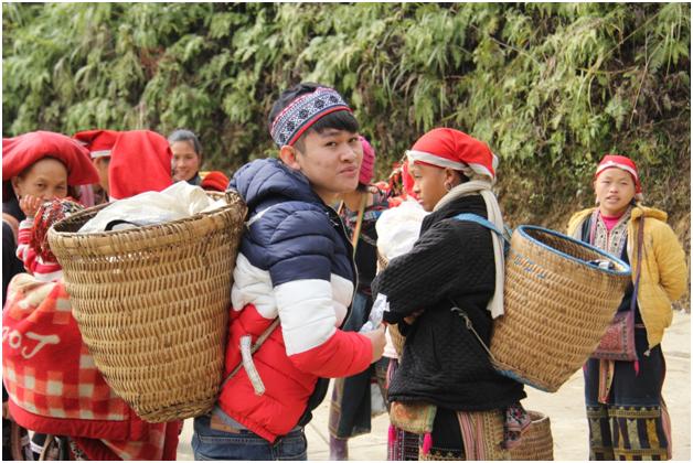 sinh-vien-kien-truc-thuc-tap-da-ngoai-o-sapa